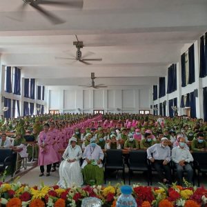 আন্তর্জাতিক নার্সেস দিবস ২০২২ এর আলোচনা সভায় শিক্ষক ও ছাত্র-ছাত্রীবৃন্দের একাংশ